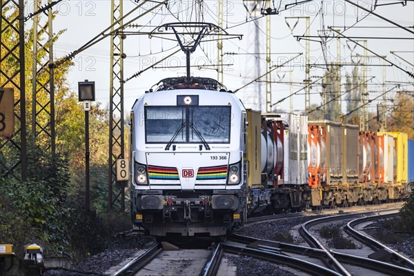 Goods train travelling on the Schusterbahn