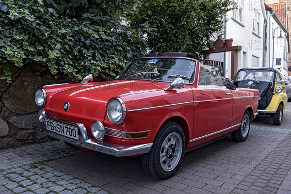 Oldtimer BMW 700 Cabriolet