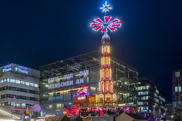 Stuttgart Christmas market with Christmas pyramid and art museum