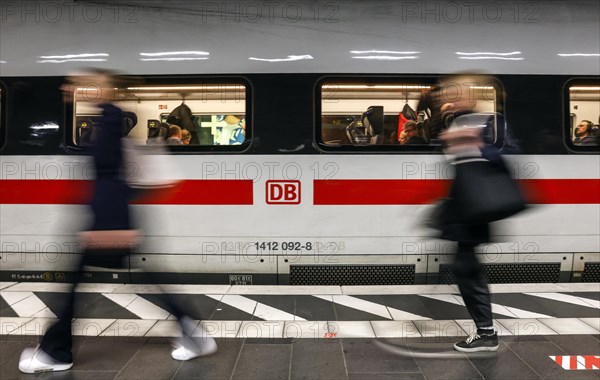 Dense crowds at Frankfurt Central Station. Around half a million people pass through the station halls every day