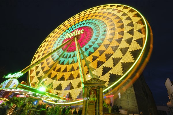 Ferris wheel in front of St Peter's Church at Petrikirchhof