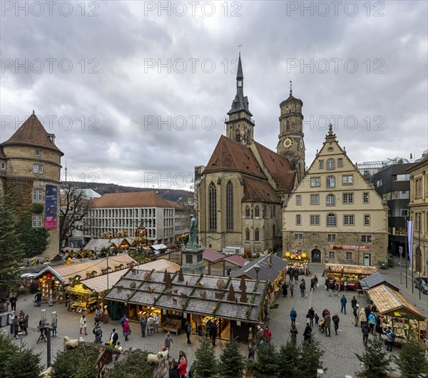 Christmas market with Christmas lights