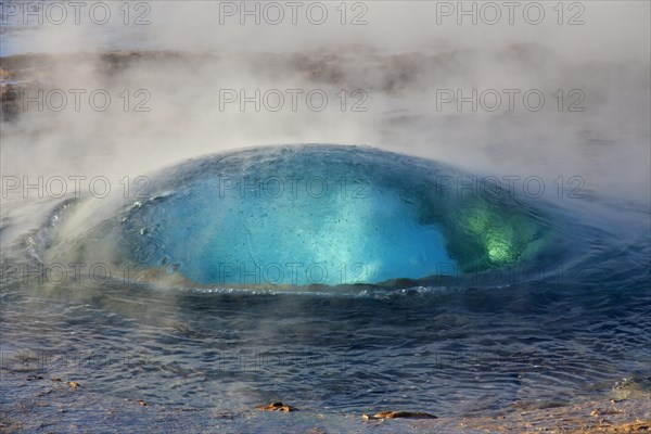 Superheated water swelling upwards before eruption of Strokkur