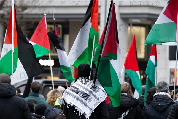 Hundreds of people take part in a pro-Palestine demonstration in Frankfurt am Main on 23 December 2023. The demonstration is accompanied by a massive police presence. Since a terrorist attack by Hamas on Israel on 7 October 2023 and Israel's subsequent intervention in the Gaza Strip