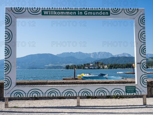 Picture frame as photo point