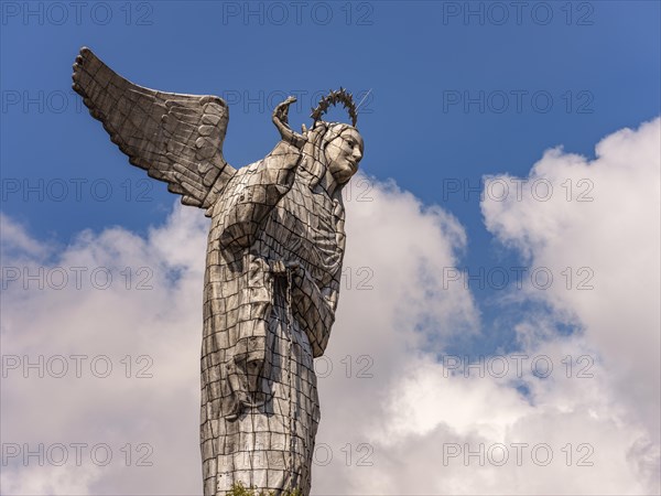 Marian statue Virgen del Panecillo at the Mirador de Panecillo