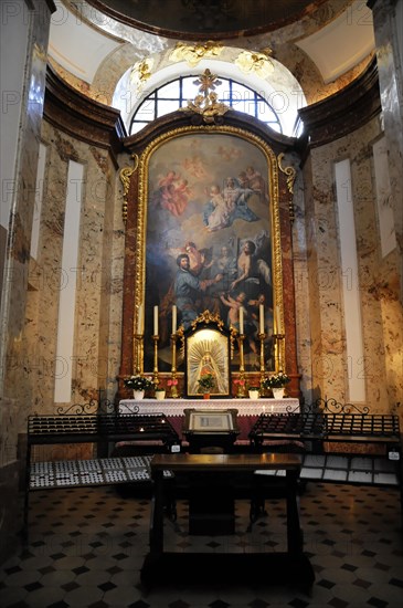 Side altar