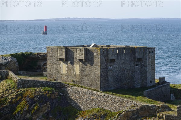 Kermorvan peninsula with fort, behind Ouessant island, Le Conquet, Finistere Pen ar Bed department, Brittany Breizh region, France, Europe