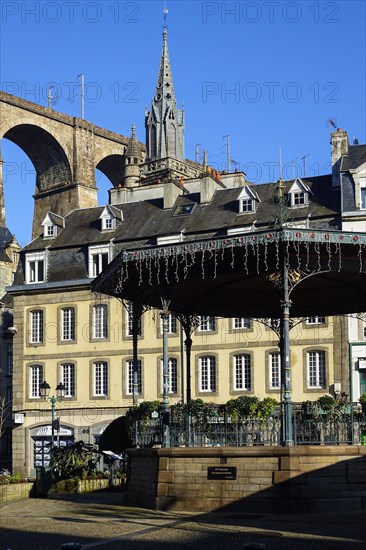 Place des Otages with bandstand, viaduct of the Paris-Brest railway line, Saint Melaine church, Morlaix Montroulez, Finistere Penn Ar Bed department, Bretagne Breizh region, France, Europe