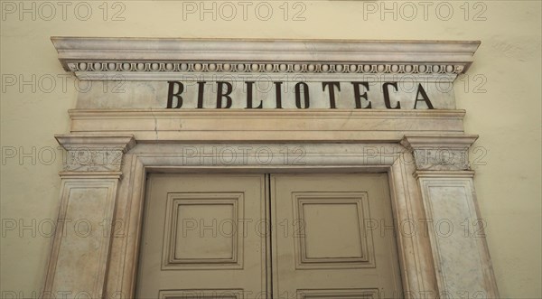 Biblioteca (library) sign
