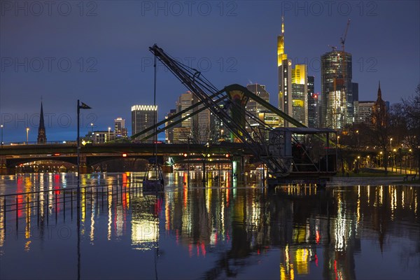 After persistent rainfall, the Main overflowed its banks in the eastern harbour area of Frankfurt and caused flooding in the Weseler Werft area. (long exposure), Main riverbank, Frankfurt am Main, Hesse, Germany, Europe