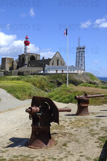 Semaphore, ruins of the Saint-Mathieu abbey and lighthouse on the Pointe Saint-Mathieu, Plougonvelin, Finistere department, Brittany region, France, Europe