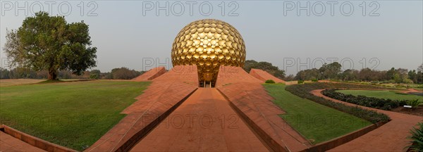 Meditation centre Matrimandir or Matri Mandir, future city Auroville, near Pondicherry or Puducherry, Tamil Nadu, India, Asia