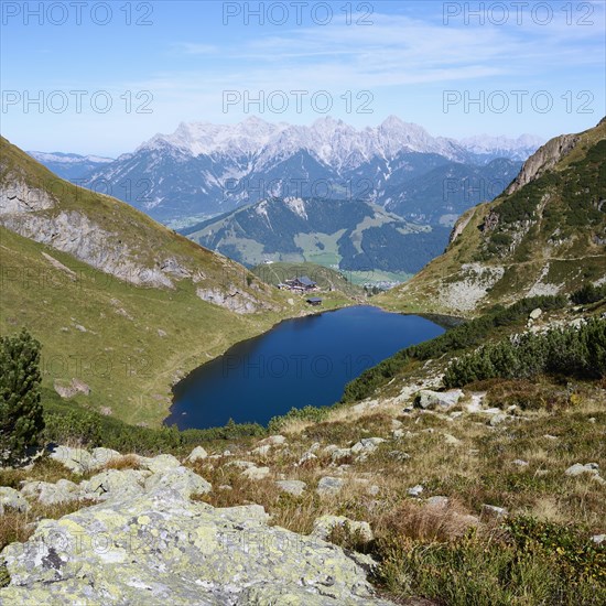 Wildsee with Wildseeloderhaus in front of Loferer Steinberge, Fieberbrunn, Kitzbuehel Alps, Tyrol, Austria, Europe