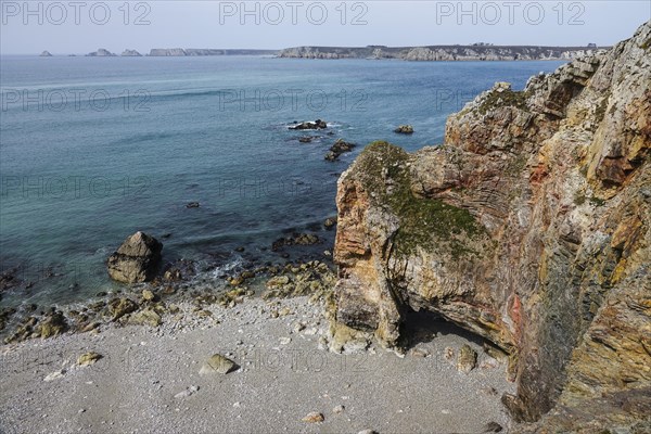 Pointe de Dinan, Crozon, behind Pointe de Pen Hir with the rocks Les Tas de Pois, Crozon peninsula, department Finistere Penn ar Bed, region Bretagne Breizh, France, Europe