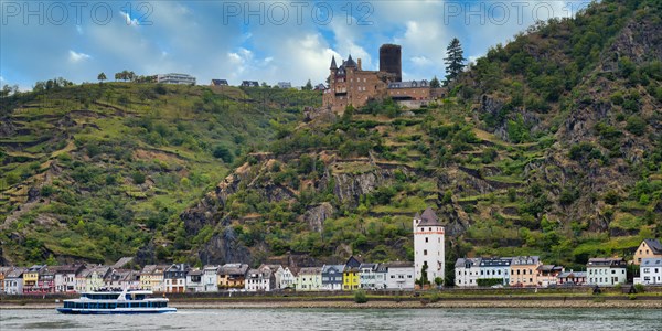 Katz Castle overlooking the Rhine River, St Goarshausen, Rhineland Palatinate, Germany, Europe