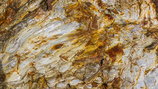 Coloured, ferrous mineral rocks on the beach of Topinetti, near Rio Marina, Elba, Tuscan Archipelago, Tuscany, Italy, Europe