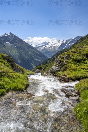 Kesselbach mountain stream, Berliner Hoehenweg, Grosser Ingent and Grosser Greiner summits, Grosser Moeseler and Turnerkamp, Zillertal Alps, Tyrol, Austria, Europe