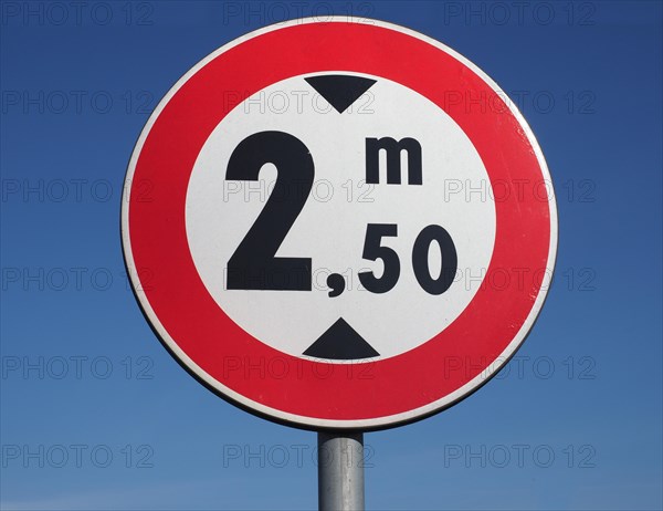 Height limit sign