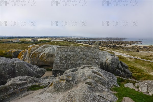 Former village of Meneham on the Atlantic coast with house between granite rocks, coast on the English Channel, Menez Ham, Kerlouan, department Finistere Penn ar Bed, region Bretagne Breizh, France, Europe