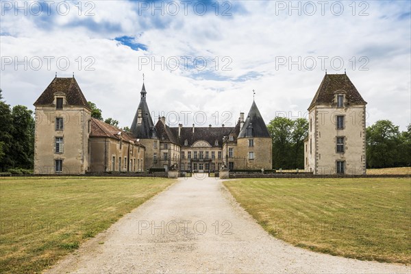 Chateau de Commarin, Commarin, Departement Cote-d'Or, Burgundy, France, Europe