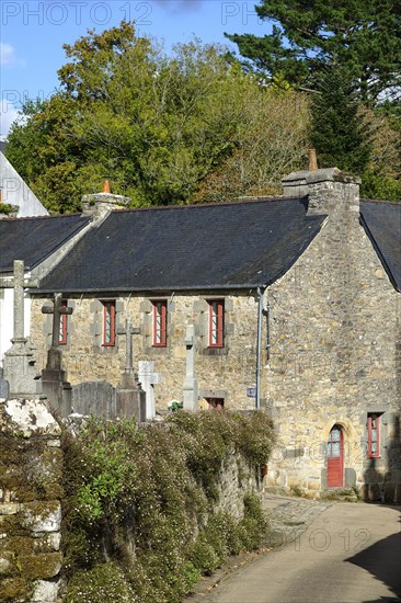 Old houses on the Rue de l'Eglise, Abbey cemetery, Daoulas, Finistere Pen ar Bed department, Brittany Breizh region, France, Europe