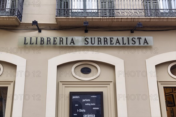 Sign with inscription, surrealist bookshop, facade, souvenir shop at the Dali Theatre-Museum in Figueres, Girona, Spain, Europe