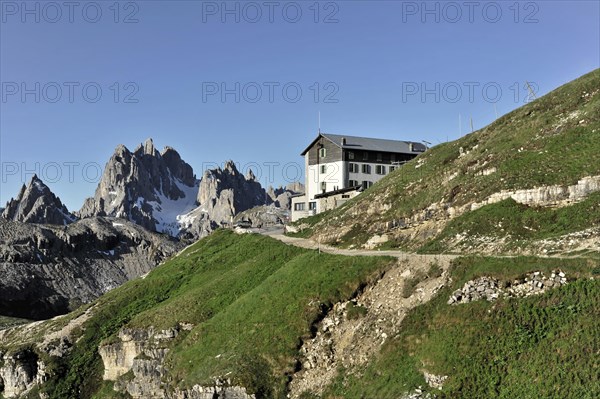 Auronzo hut, 2320m, Rifugio Auronzo, south of the Three Peaks, Three Peaks hiking trail, Sesto Dolomites, Italy, Europe