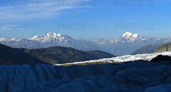 View from the Great Aletsch Glacier to the mountain chain of the Valais Alps with the peaks Alphubel, Mischabelhoerner, Matterhorn and Weisshorn, from left to right, UNESCO World Heritage Swiss Alps Jungfrau-Aletsch, Valais, Switzerland, Europe