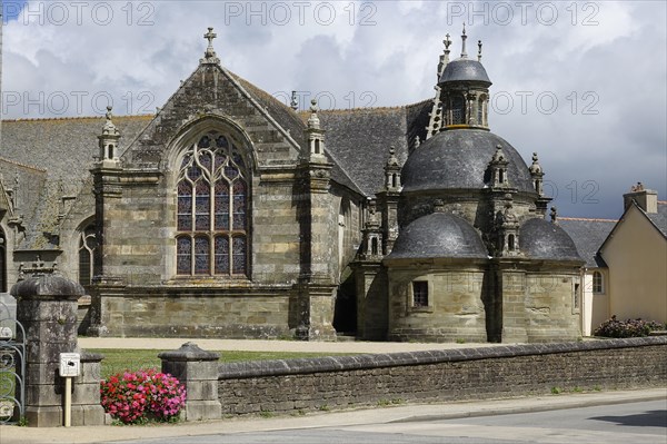 Apse and sacristy, Enclos Paroissial de Pleyben enclosed parish from the 15th to 17th centuries, Finistere department, Brittany region, France, Europe