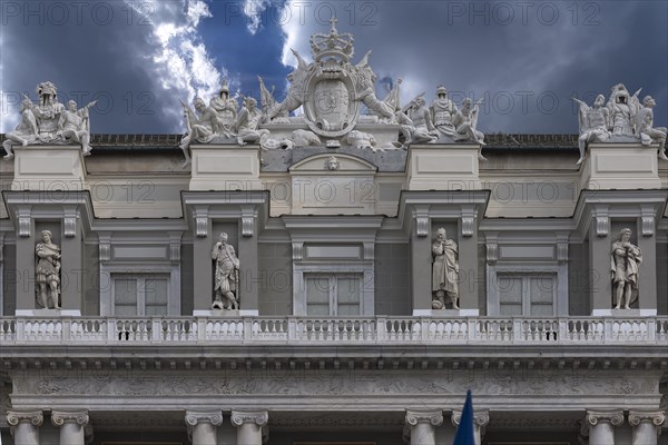 Roof view with sculptures from Palazzo Ducale, 1339, Piazza Giacomo Matteotti, 9, Genoa.Italy