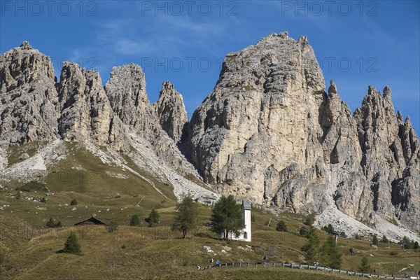 View of the Cir peaks from the Gardena Pass, Puez Group, Puez-Odle nature park Park, Gardena Pass, Dolomites, South Tyrol, Italy, Europe