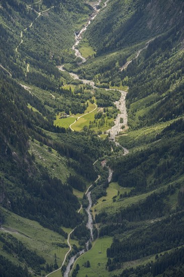 View of a mountain valley, Zemmgrund with Zemmbach stream, Zillertal Alps, Tyrol, Austria, Europe