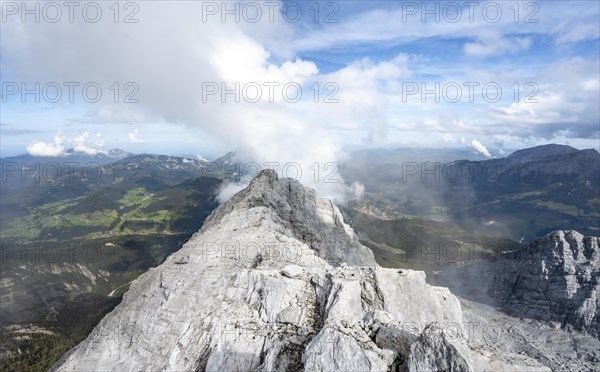 Rocky narrow mountain ridge with summit Watzmann Hocheck, view from Watzmann middle summit to mountain panorama, Watzmann crossing, Berchtesgaden National Park, Berchtesgaden Alps, Bavaria, Germany, Europe