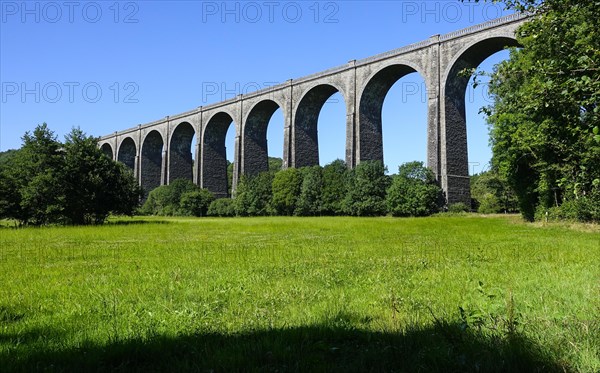 Daoulas viaduct over the Mignonne valley on the railway line between Savenay and Landerneau, height 38 metres, length 357 metres, built 1860-1866, Finistere department, Brittany region, France, Europe