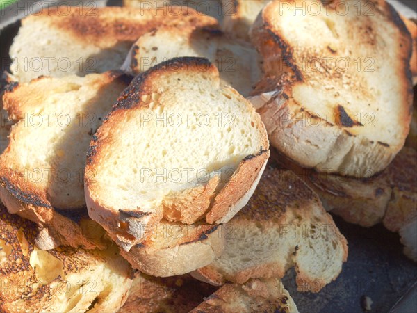 Roasted bread slices