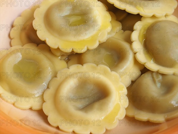 Ravioli agnolotti pasta food