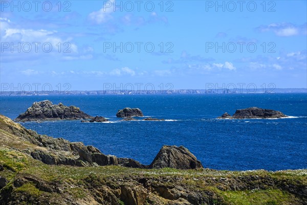 Cliffs at the Pointe Saint-Mathieu, Crozon peninsula, Plougonvelin, Finistere department, Brittany region, France, Europe
