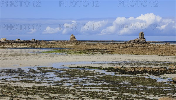 Keremma dunes with rock formations on the English Channel beach, Treflez, Finistere Penn-ar-Bed department, Brittany Breizh region, France, Europe