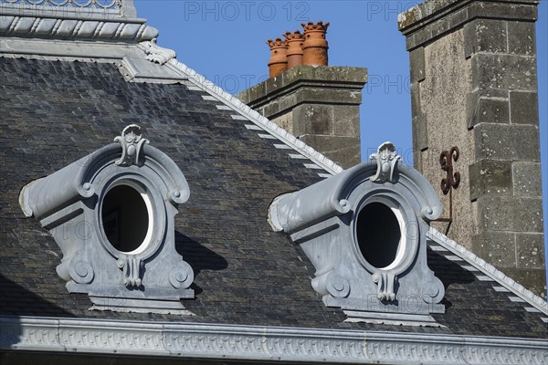 Skylight of a Wilhelminian-style villa on the seafront promenade of Plougonvelin on the Atlantic coast at the mouth of the Bay of Brest, Finistere Penn ar Bed department, Brittany Breizh region, France, Europe