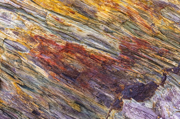 Coloured, ferrous mineral rocks on the beach of Topinetti, near Rio Marina, Elba, Tuscan Archipelago, Tuscany, Italy, Europe