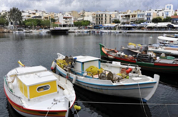 Harbour of Agios Nikolaos (Aghios Nikolaos), Crete, Greece, Europe