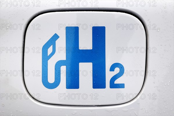 Hydrogen logo on a hydrogen-powered vehicle, Berlin, 11.01.2023