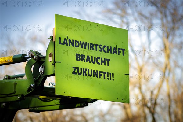 Farmers protest nationwide against the German government's agricultural policy Berlin, 08.01.2024