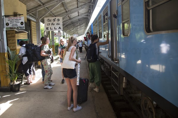 Train arriving at platform railway station Ella, Badulla District, Uva Province, Sri Lanka, Asia