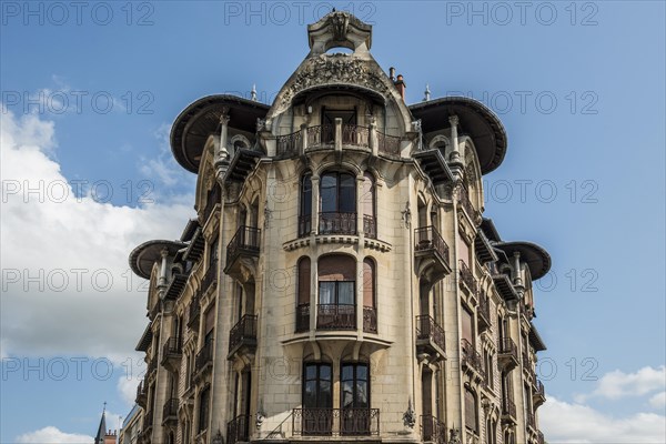 Art Nouveau house in the historic city centre, Dijon, Cote d'Or department, Bourgogne-Franche-Comte, Burgundy, France, Europe
