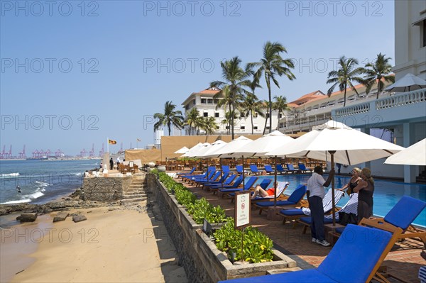 Beach and swimming pool, Galle Face hotel, Colombo, Sri Lanka, Asia