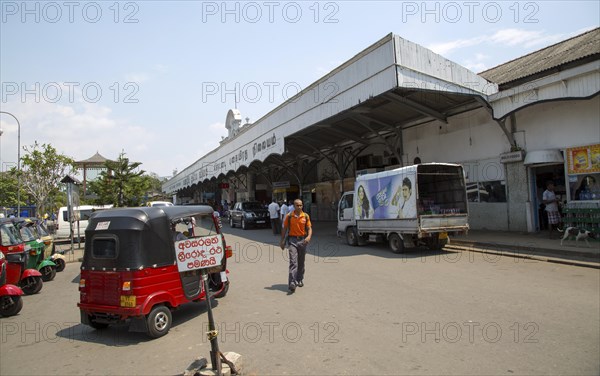 Fort railway station, Colombo, Sri Lanka, Asia