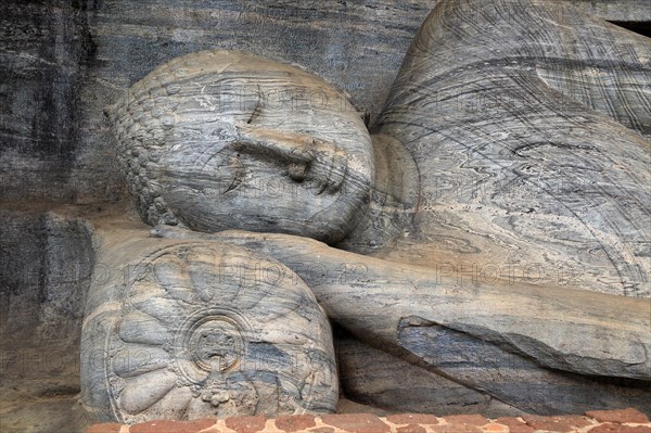 Reclining Buddha, Gal Viharaya, UNESCO World Heritage Site, the ancient city of Polonnaruwa, Sri Lanka, Asia