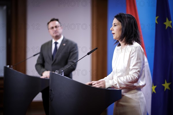 (R L) Annalena Baerbock, Federal Minister for Foreign Affairs, and Xavier Bettel, Foreign Minister of the Grand Duchy of Luxembourg, at a press conference following their talks at the Federal Foreign Office in Berlin, 5 January 2024